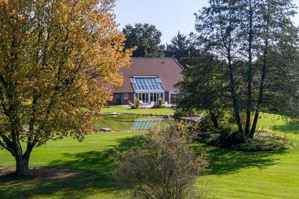 Idyllischer Blick aufs Anwesen