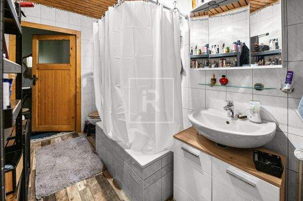 Badezimmer Ansicht II