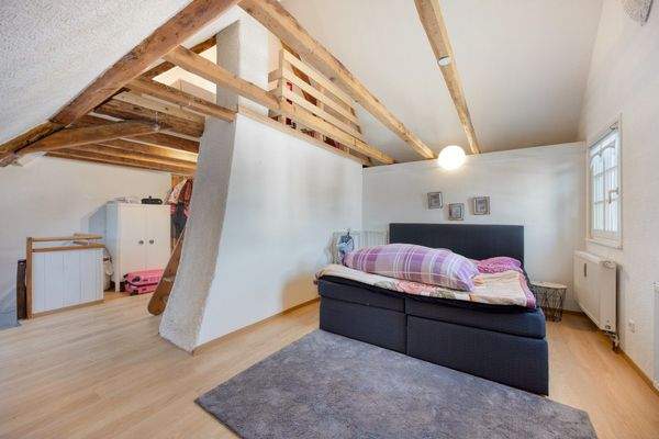 Schlafzimmer Wohnung Dachgeschoss links