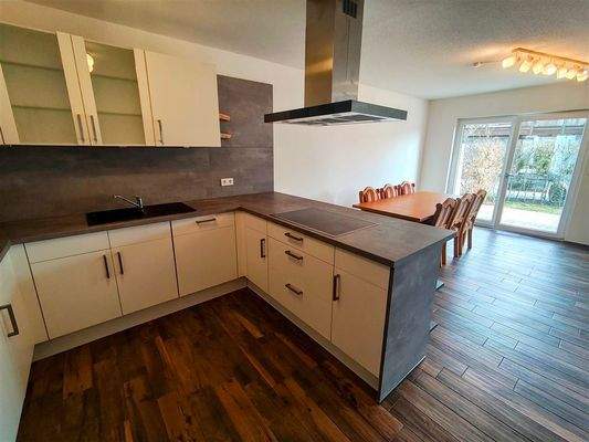 Küche und Essbereich