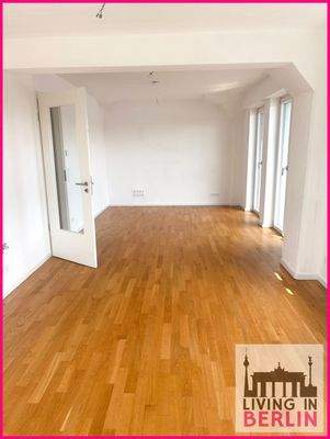 offener Wohn- und Küchenbereich