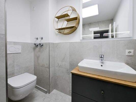 048 Bad WC (1 von 1)