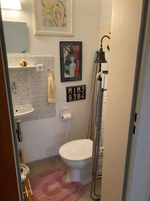 ... zum sep. WC ein Blickchen ...