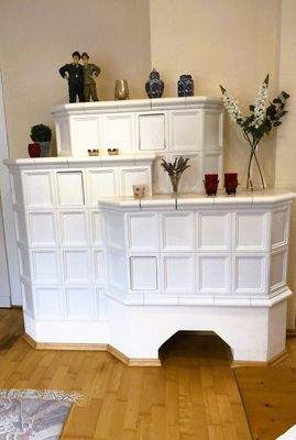 Kachelofen im Wohnzimmer