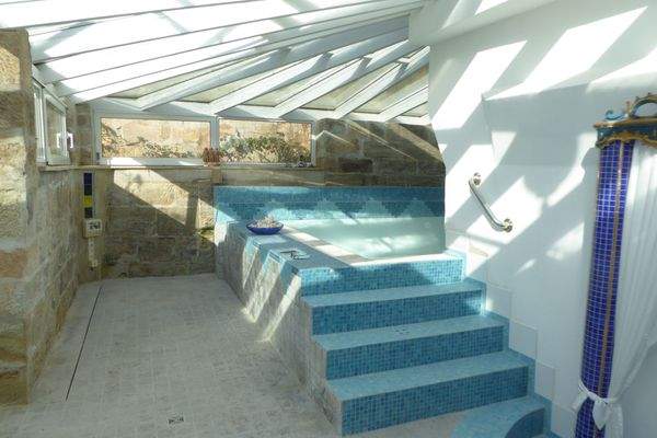 Ruhebereich Schwimmbad