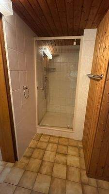 Dusche im Saunabereich