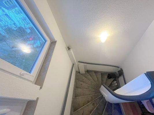 DG Treppenaufgang DG