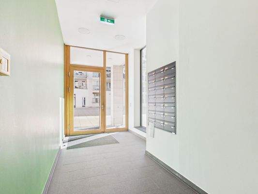 Eingangsbereich Gebäude