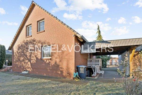 Überdachter Eingangsbereich