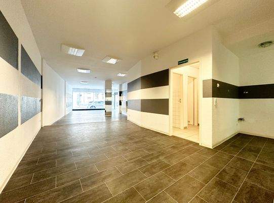 Laden- / Bürofläche