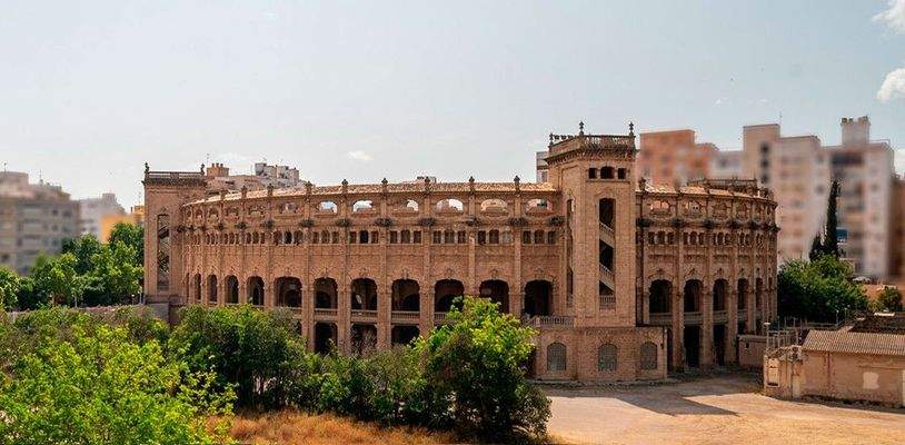 Villa mit vielen Möglichkeiten zum Verkauf bei der Stierkampfarena, Palma, Mallorca 92644