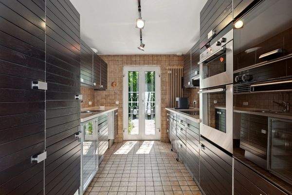 Küche mit Terrassenzugang EG