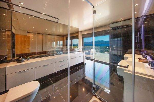 img_9876224f-0abd-4df4-a049-8fff7e0273fc