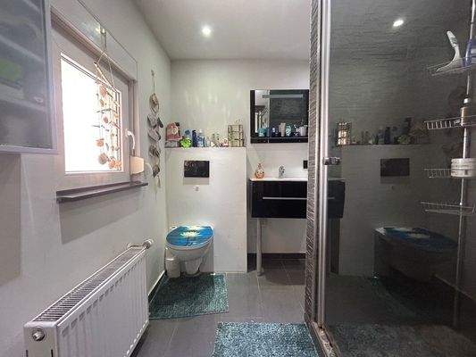 Hauptwohnung: Bad - OG