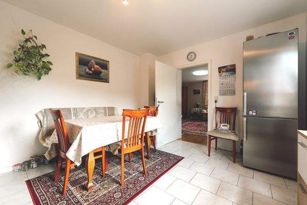 Küche mit Esstisch ELW