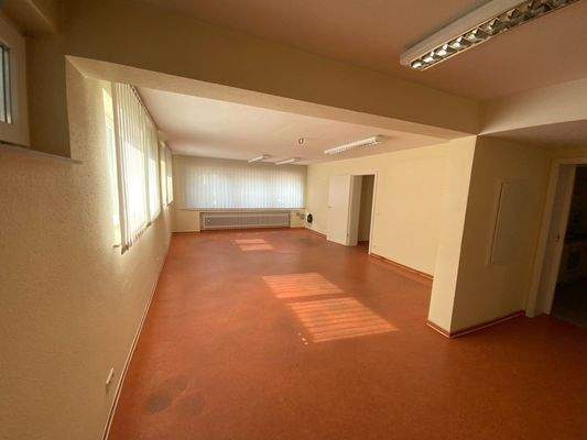 EG großer Büroraum