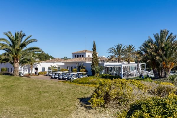 Las Colinas Clubhouse