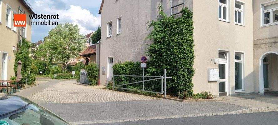 LKW Einfahrt Anlieferung