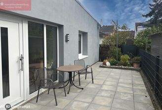 Eingangsbereich mit Terrasse