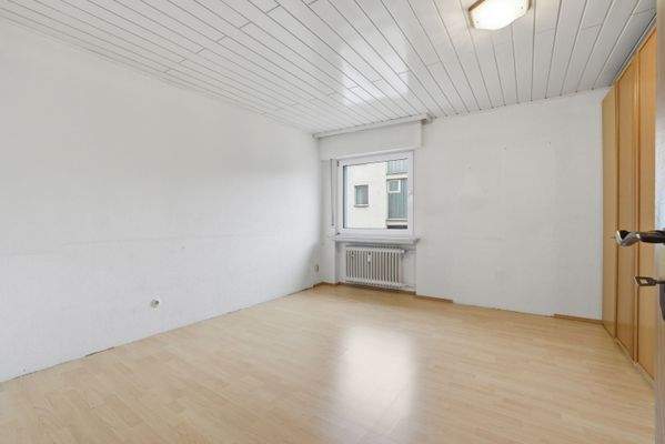 Schlafzimmer 1.OG (2)