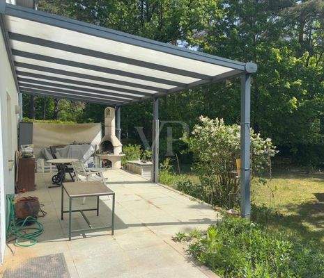 überdachte Terrasse