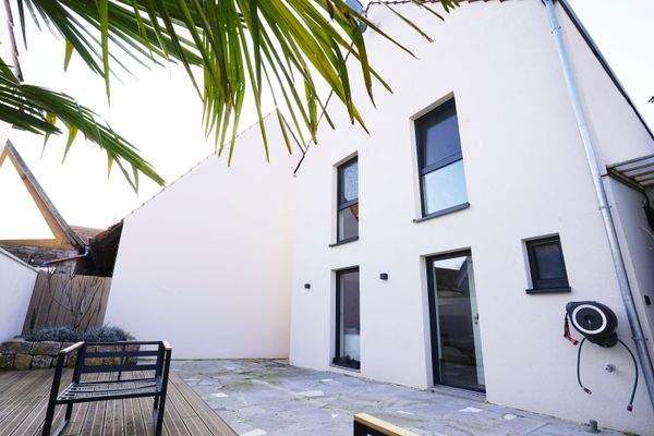 7_Ansicht IIII Terrasse_Hof