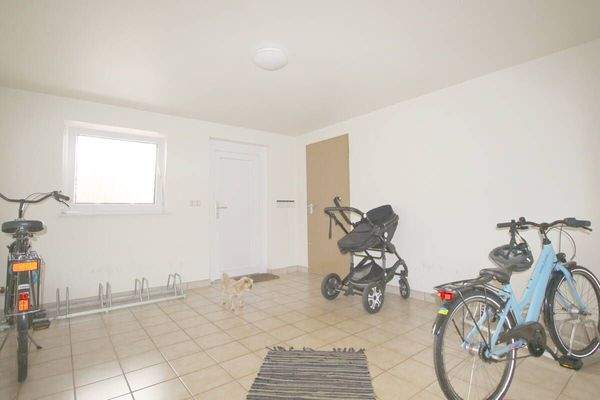 Gemeinschaftlicher Fahrradabstellraum im Souterrain