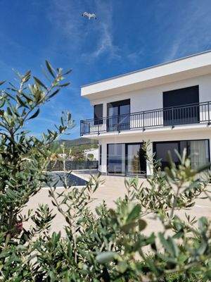 Entspannungsoase mit Infinity-Pool & Meerblick