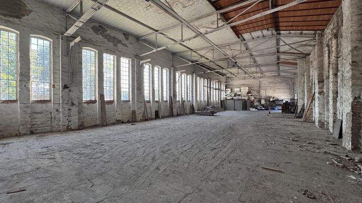 Hallenteil 1 innen Ansicht 2