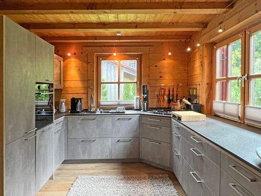 Hochwertige Einbauküche