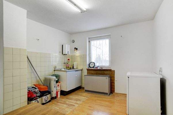 Küche mit Essbereich