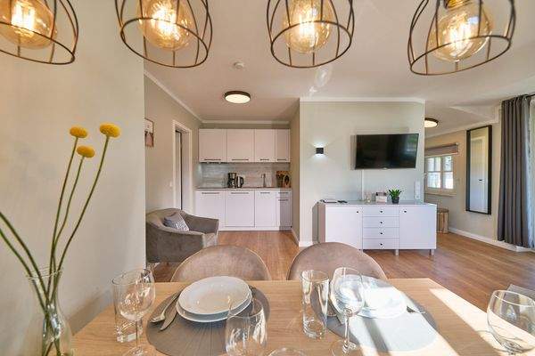 Die voll ausgestattete Einbauküche