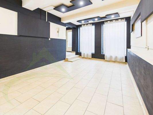 Gewerbeeinheit Links