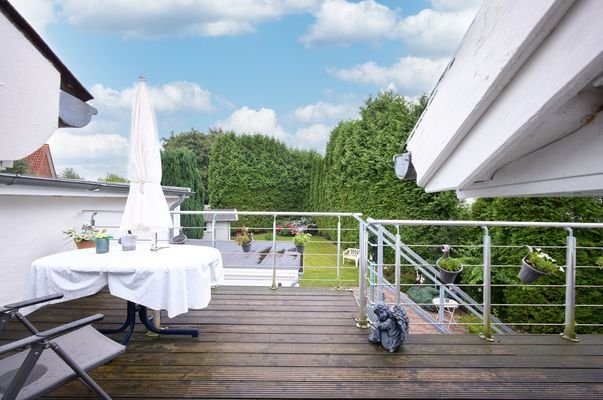 Ansicht Balkon mit Außentreppe