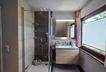 Top-Modernes Badezimmer mit Wanne und Dusche