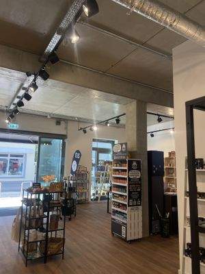 vorderer Bereich mit Säule