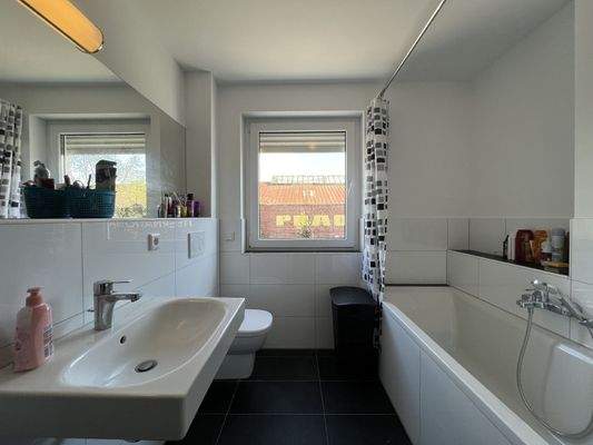 Wannen- und Duschbad OG