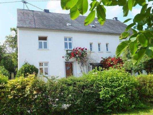 Straßenseite - gesamte Ansicht.jpg