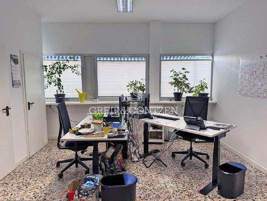 Bürofläche (Eingang links)