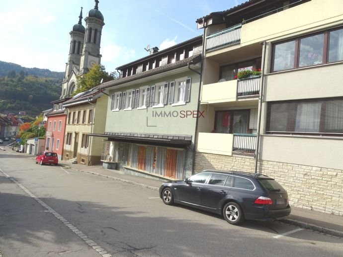 Zweifamilienhaus mit Gewerbeanteil in der Innenstadt von Todtnau.