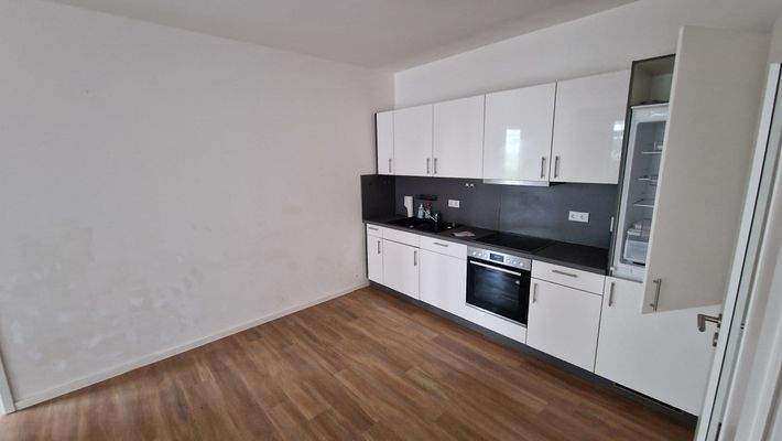 Moderne Küche in Neubauwohnung