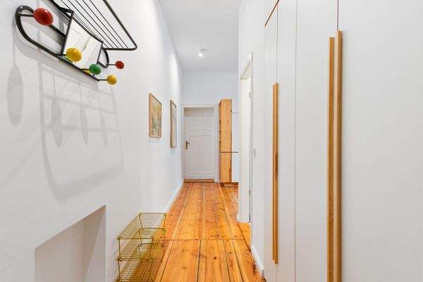 Flur mit Einbauschränke