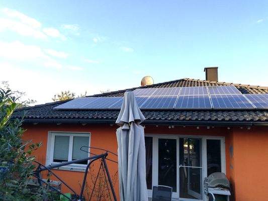 Solar-Paneel_Wohnbungalow_Kleinböhla.jpg