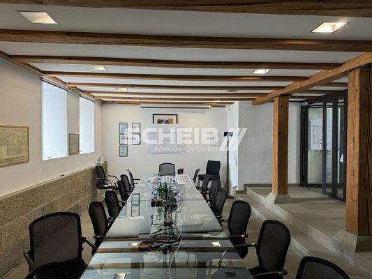 großer Besprechungsraum