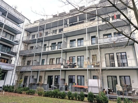 Süd-Ansicht vom geschützt gelegenen Innenhof