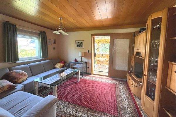 Wohnzimmer mit Zugang Wintergarten