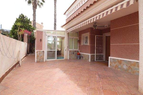 re-sale-detached-villa-algorfa-lomas-de-la-juliana