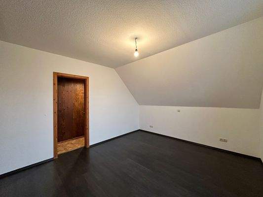 OG Schlafzimmer 1 mit Ankleide