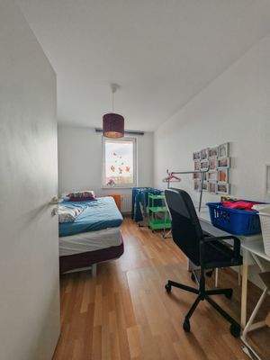 Schlafzimmer (1).jpg