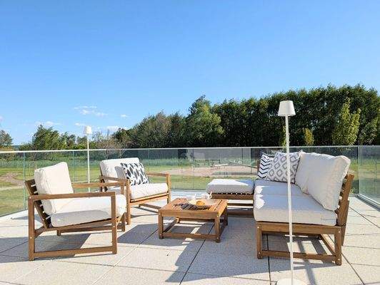 Sonnige Terrasse zum Schweriner See